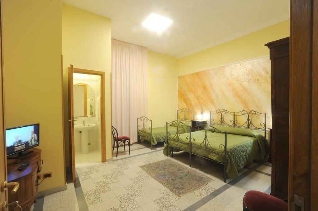 Albergo Bellavista Latina Pokoj fotografie